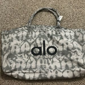 COPY - Alo yoga tote